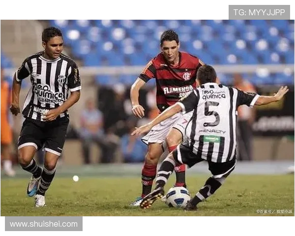 乌民族与巴西国际的激烈对决揭示足球战术与团队合作的重要性